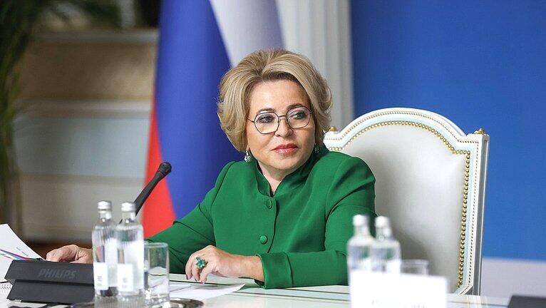 Западная политика подавления проводится и в Африке, заявила Матвиенко